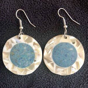 3/$15 ☘️ Shell Mosaic Earrings